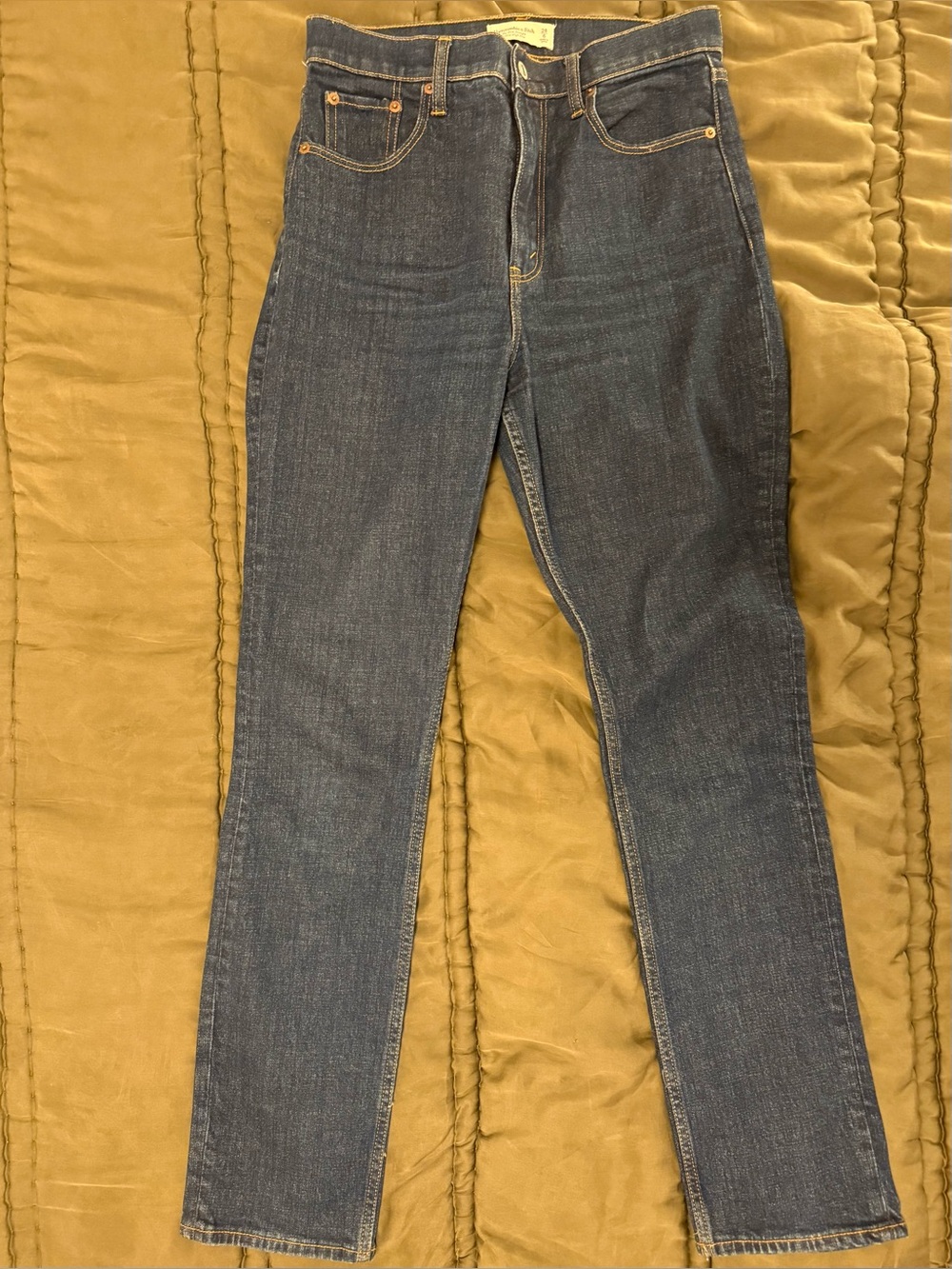 Abercrombie & Fitch Slim Straight Ultra High Rise Jeans 28 (6R) NWOT